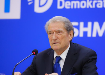 Berisha: Do bëjmë revolucion fiskal. Nga ky sistem i ri, rrogat do rriten vetvetiu me 13 përqind, çmimet e banesave do ulen ndjeshëm