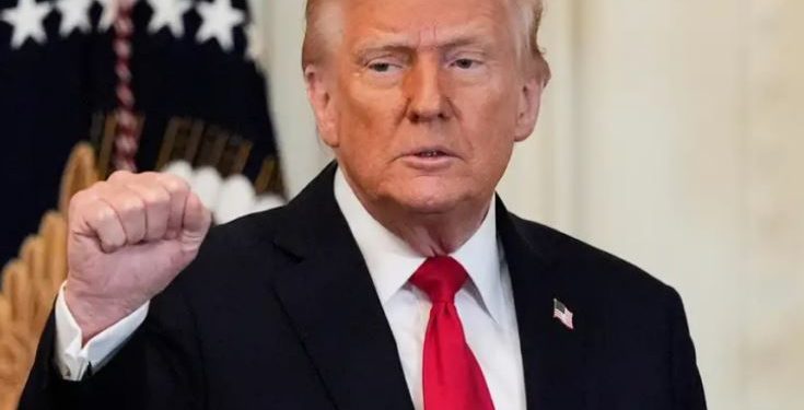 ‘Ditë Çlirimi!’/ Trump shpall sot tarifa të reja për importet