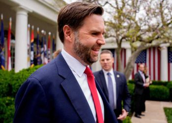 Dënimi i Le Pen, Vance: Përpjekje për ta nxjerrë nga fleta e votimit