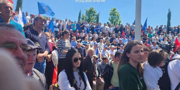 Roshi: Në Belsh ndjehet tensioni i mbështetësve të PS… Qytetarët do votojnë për rimëkëmbjen që sjell opozita