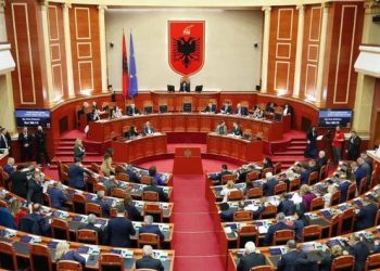 Sot seanca e parë plenare në Kuvend pas zgjedhjeve! Opozita me fokus te “faktet” për 11 majin, PS mbledh grupin parlamentar