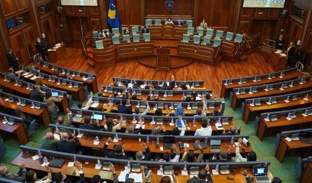Ngërçi politik në Kosovë/ Sot seanca e 23-të për konstituimin e Kuvendit