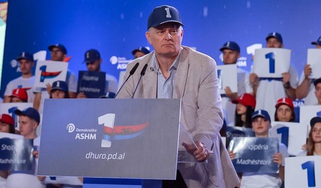 Anëtari i parlamentit britanik në takimin përmbyllës të PD-së: Fitorja është pranë! Mbështesni Partinë Demokratike për një të ardhme të madhe