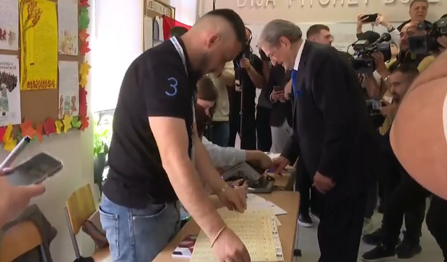 Berisha u bën thirrje qytetarëve: Votoni për të ardhmen e fëmijëve tuaj në këtë vend