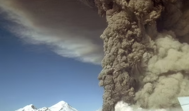 Alaska në alarm për shpërthimin e mundshëm të vullkanit gjigant! Rritet aktiviteti sizmik, banorët në panik