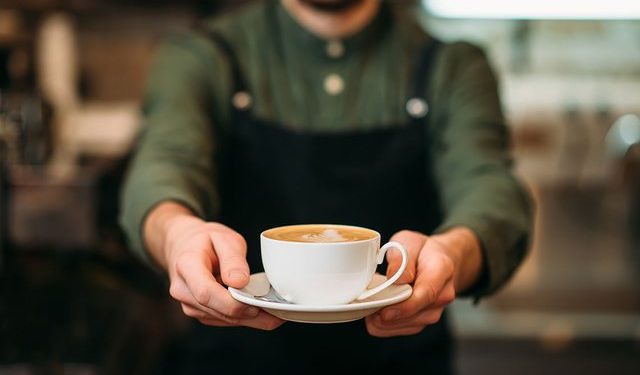 Baret nisin rritjen e çmimit të kafesë, 4.7% më shumë në prill