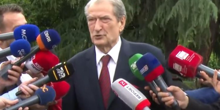 Berisha jashtë parlamentit: Strategjia e Opozitës është përfaqësimi i kauzës së drejtë të shqiptarëve për votën e lirë