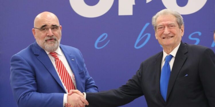 Washington Post: Chris Lacivita dhe ekipi i tij po punojnë për rikthimin në pushtet të Trump-it shqiptar