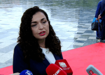 Osmani shpërthen ndaj BE-së në Tiranë: I keni hapur derën atyre që shkojnë te Putini dhe bllokoni Kosovën…