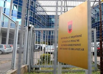 Hetimet për krime zgjedhore: SPAK kontrolle në Elbasan, sekuestrohen shuma parash