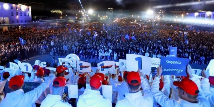 Berisha: Sonte, ora 19:00 tek Bulevardi i Ri – bashkohu përmbylljes së një rrugëtimi historik, drejt misionit për ‘Shqipërinë Madhështore’