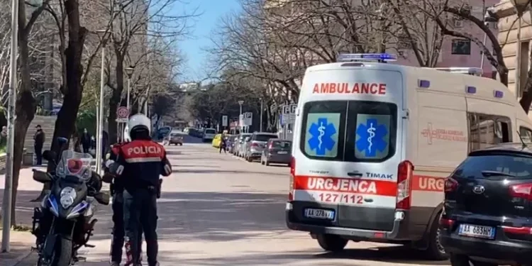 15-vjeçari përplas për vdekje me makinë të moshuarin në Tiranë