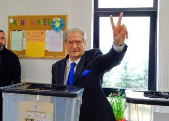 Shqipëria voton! Reagon Berisha: Njisha, jeni gati?