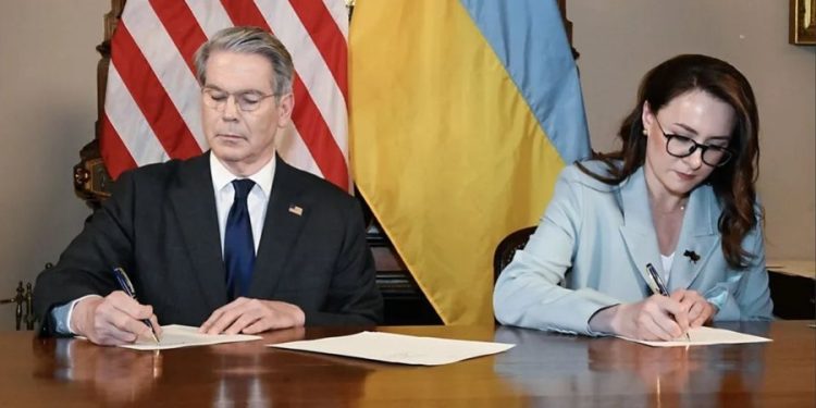 SHBA dhe Ukraina nënshkruajnë marrëveshjen për mineralet