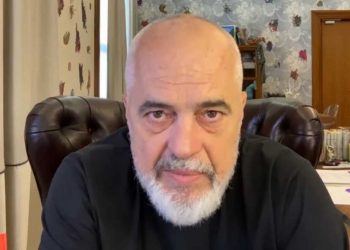 E quan ‘fletë rrufe’, në Sy m’Sy – Rezoluta e PPE, shpërfytyron Ramën