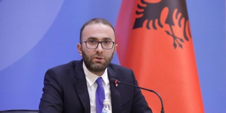Farsa elektorale/ Spiropali nuk lejon debatet, Bardhi: Nuk vendos Suel Çela, Troplinët dhe Xhabaftët për Kuvendin