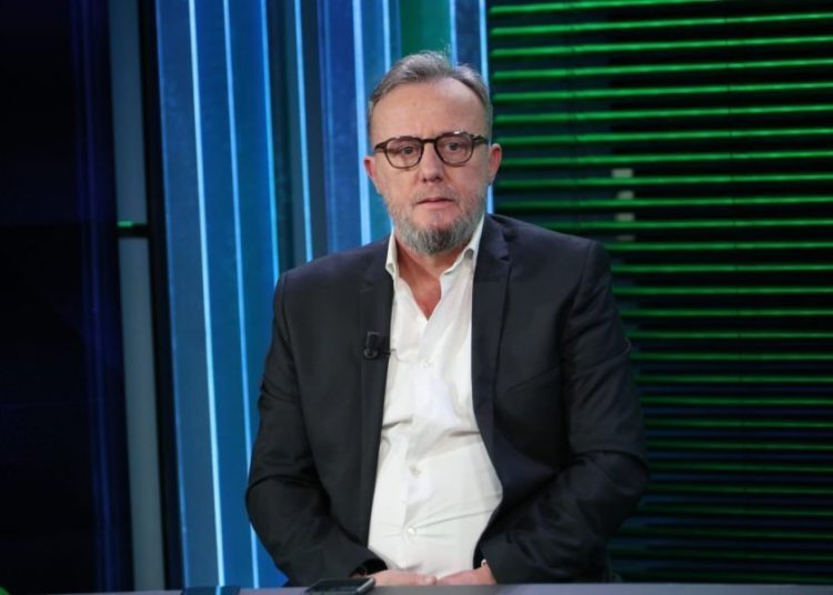 ‘Të na rruaç’ nga Kuçi!