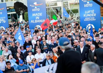 “Rama fyen si diktatori i Venezuelës”/ Berisha nga Shkodra: Do kthejmë paratë te ju