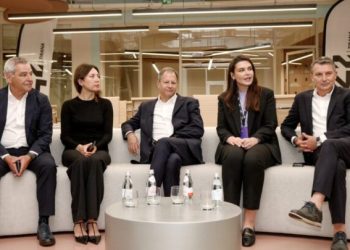 Si u shndërrua Fondi Shqiptaro-Amerikan në një zgëqe burokratike që ndan miliona për rroga e bonuse