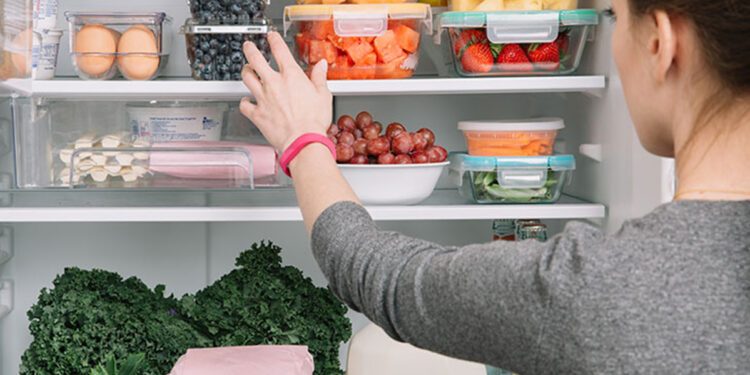 Tetë ushqime që nuk duhet t’i vendosni kurrë në frigorifer