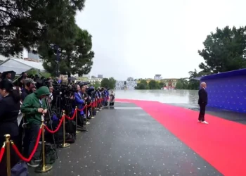 Samiti i Komunitetit Politik Europian/ Liderët e kontinentit në Tiranë, priten nga kryeministri Rama