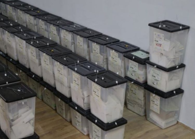 Farsa elektorale/ KAS vendos hapjen e kutive për Tiranën