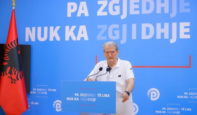Denoncimi i Berishës: KQZ ka dërguar 350 kuti votimi në një vend të administruar nga ish-deputeti i PS!