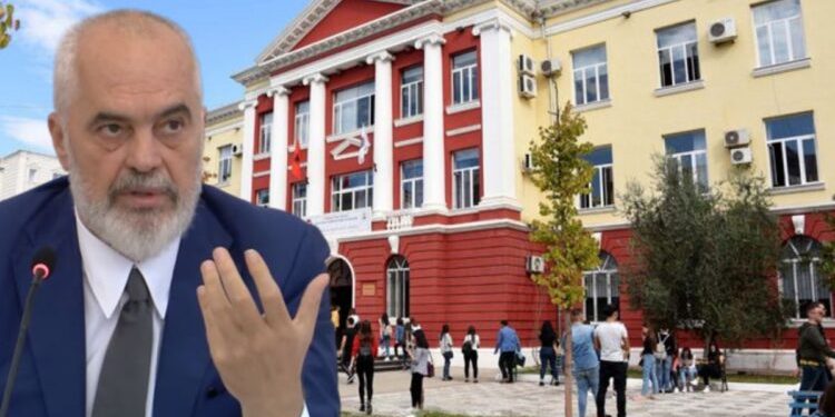 “Nuk pi ujë diploma”/ Rritet papunësia tek të rinjtë me arsim të lartë
