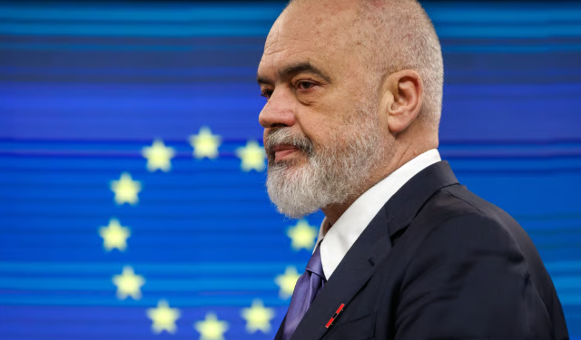 ‘Hej Siri’, sa shpejt mund të anëtarësohemi në BE? Politico: Shqipëria i drejtohet inteligjencës artificiale për të luftuar korrupsionin