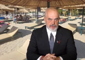 Bumit turistik të Ramës i del boja, numri i të huajve në vend numëro