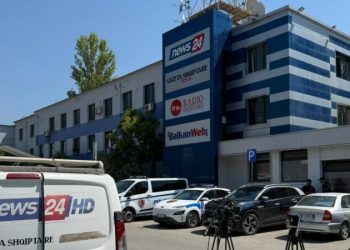 Mbyllja e Televizionit News 24, një ves që teston fibrën e një diktatori