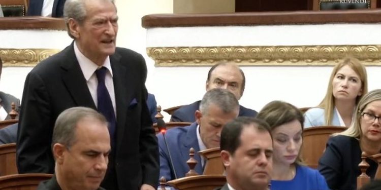 Berisha kundër ndryshimit të komisioneve: Ky është një provokim
