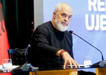 Sulmi ndaj gjyqtarëve, si e përgatiti Rama terrenin për burgosjen e “fakirëve të ujit”