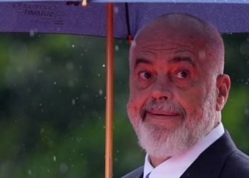 Cirku i Ramës/ Si Shqipëria bëhet titull ndërkombëtar, edhe kur uji nuk mbërrin në çezma?