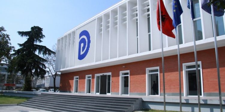 Zgjedhjet në Vlorë: Asnjë nuk pranon të kandidojë për Partinë Demokratike