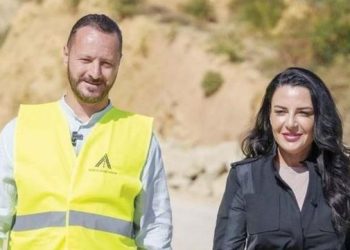 “Në darkë o zemër”, Balluku fton Berberin në shtëpi përpara takimit me turqit: Hajde lart!