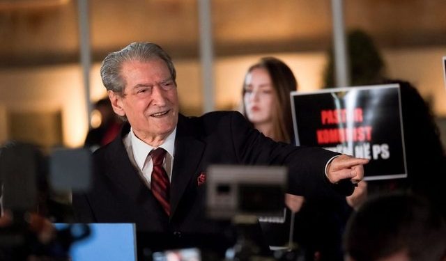 Protesta/ Berisha: Lubinë dhe Ramaduron do i nisim tek Erion Veliaj, nuk do ndalemi!