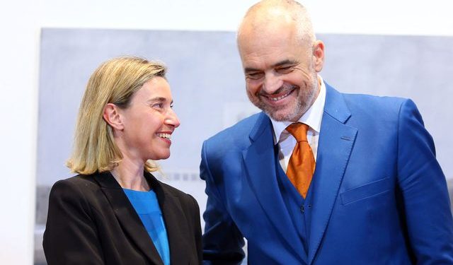Mashtrim me fondet e BE-së: Mikja e Ramës, Federica Mogherini përfundon në prangat e policisë belge
