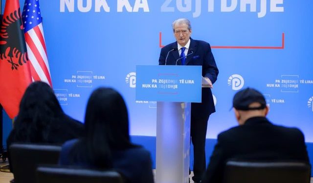 Berisha: Mogherini dhe Ramaduro të përfshirë në skandalin 17 mln euro të Kolegjit Europian në Tiranë