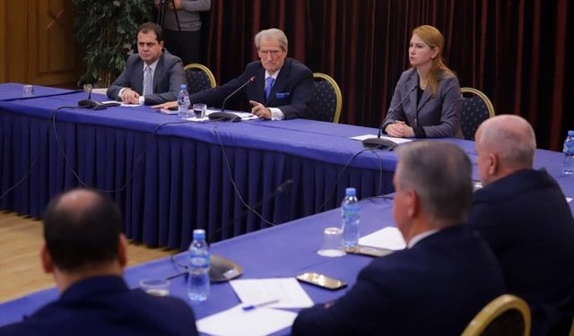 Berisha garanton aleatët: Do të përcaktojmë bashkë sistemin zgjedhor, me Ramën nuk ka zgjedhje
