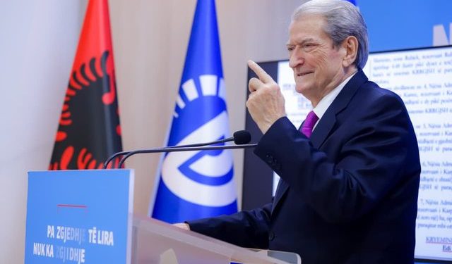 Berisha denoncon skandalin: Si po e shndërron Rama Paketën e Maleve në “paketën e drogës”?