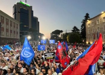 Opozita sot në protestë kombëtare, Balluku në qendër të akuzave