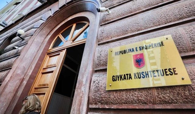 Kushtetuesja rrëzon Kuvendin dhe pranon kërkesën e PD: Ndryshimet për komisionet janë antikushtetuese