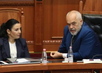 Shkarkimi i Belinda Ballukut, ‘i vonuar dhe i pamjaftueshëm’