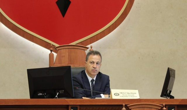 Skandali/ Peleshi përjashton deputetët e PD nga delegacioni për vizitën në Bundestag