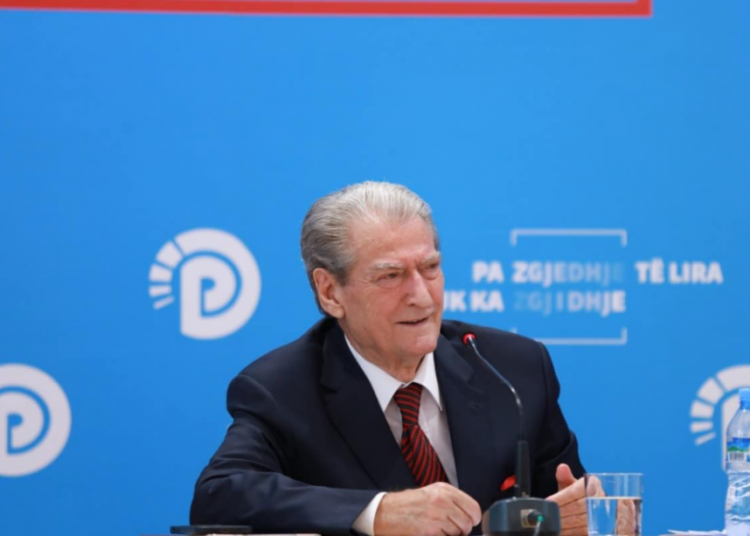 Berisha paralajmëron: Rrëzikojmë anulimin e marrëveshjeve me BE, çiftimi Rama-Vuçiç akti më i rëndë