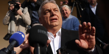 Orbán pranon humbjen pas 16 vitesh në pushtet: Është e dhimbshme, por rezultati ishte i qartë