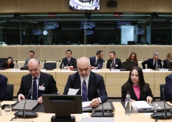 IBAR mbetet në tryezë diskutimesh, Brukseli nuk jep ende dritën jeshile për Shqipërinë