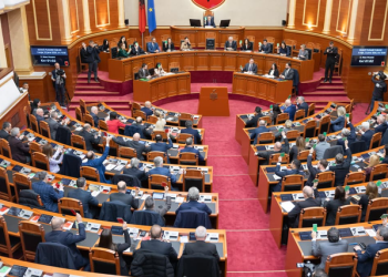 Miratohen ndryshimet në Rregulloren e Kuvendit, PS bën hapa pas, pranohen propozimet kyçe të PD