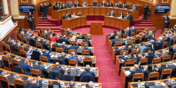 Miratohen ndryshimet në Rregulloren e Kuvendit, PS bën hapa pas, pranohen propozimet kyçe të PD